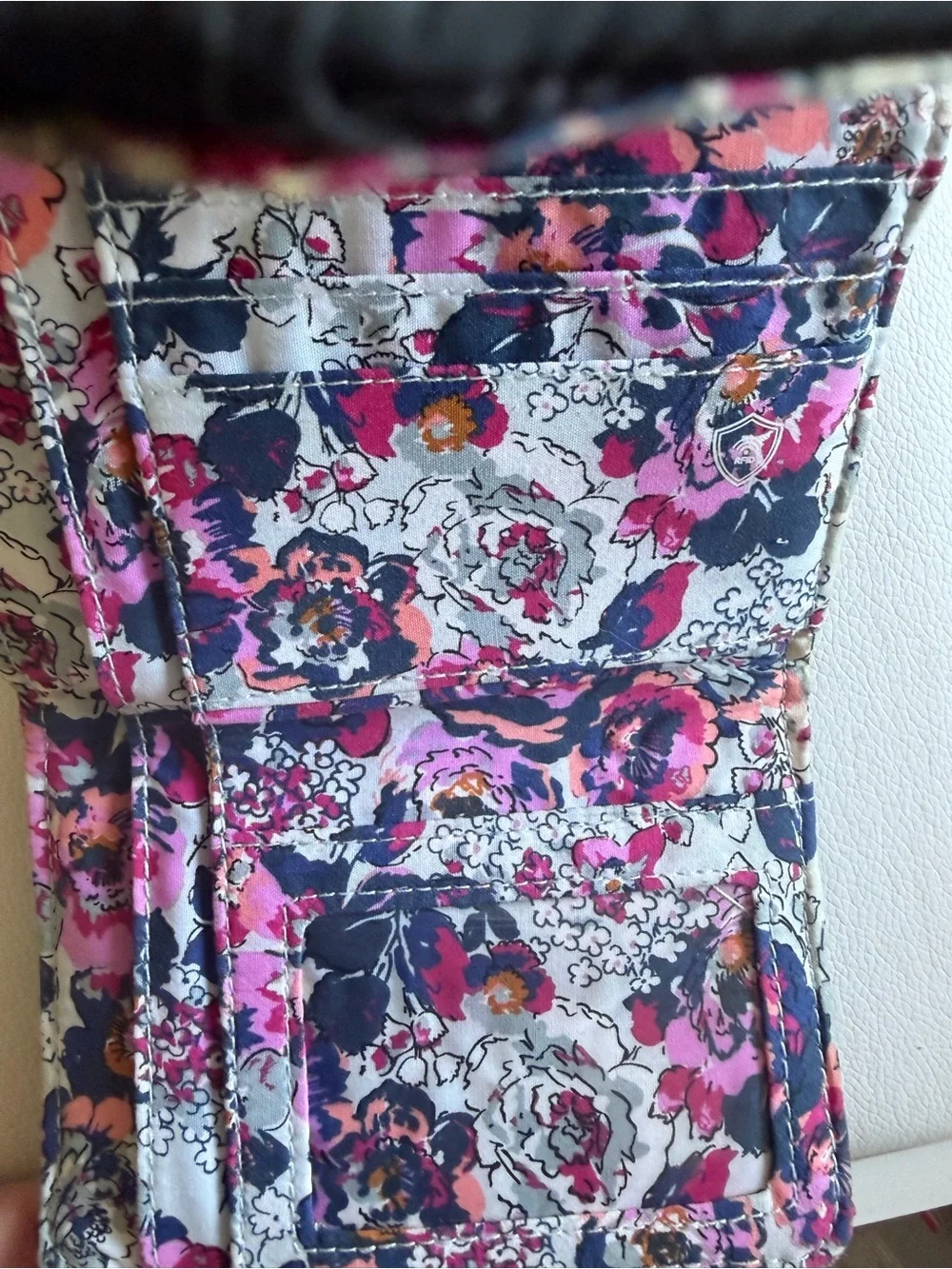 Vera Bradley Black Quilted Compact Wallet - Picture 3 of 5